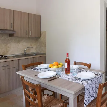 Apartamento 1 Bedroom Cozy In Ricadi