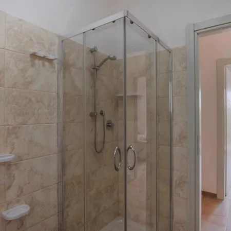 1 Bedroom Cozy In Apartamento Ricadi
