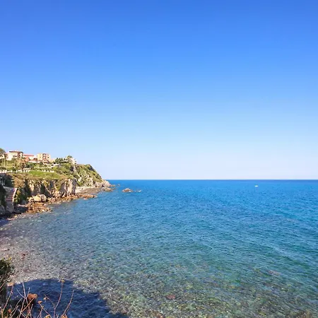 1 Bedroom Cozy In Apartment