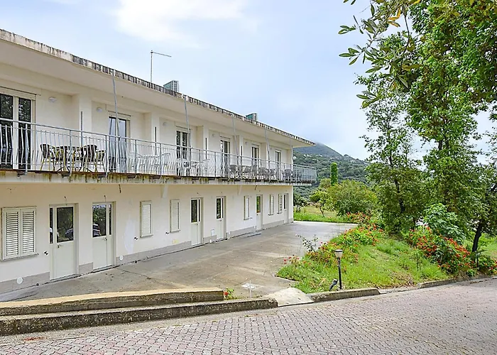 1 Bedroom Cozy In Apartment